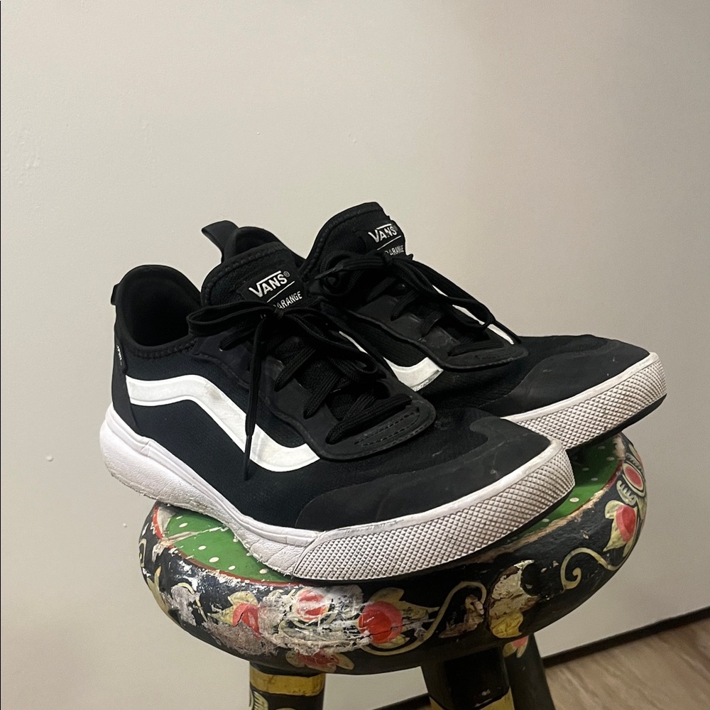 Vans Classic Black and White Low-Tops Ultrarange Cush skate run walk Shaka surf - Picture 3 of 7